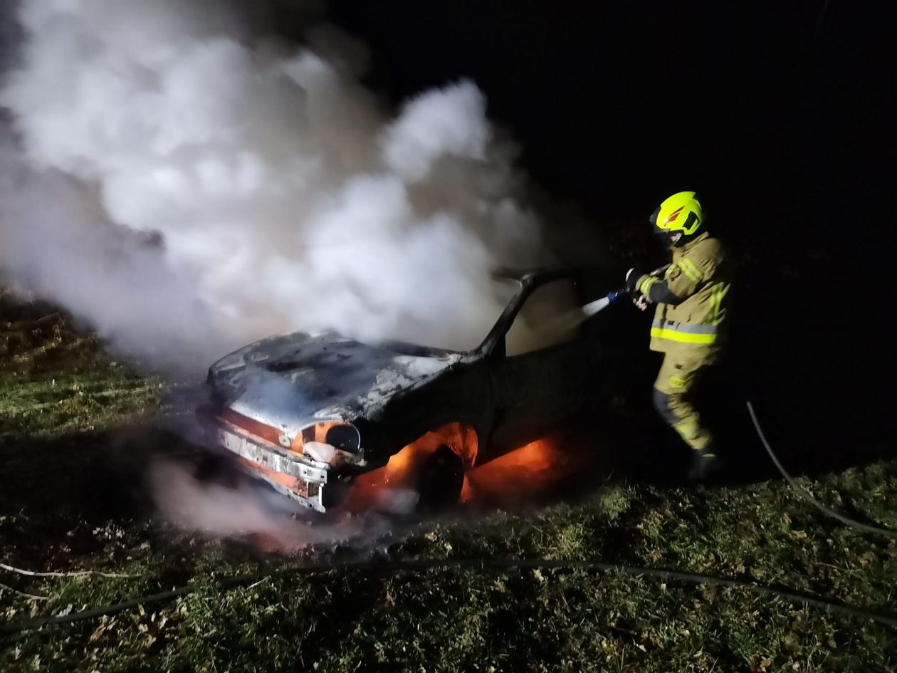 Powiat lwówecki: Pożar samochodu