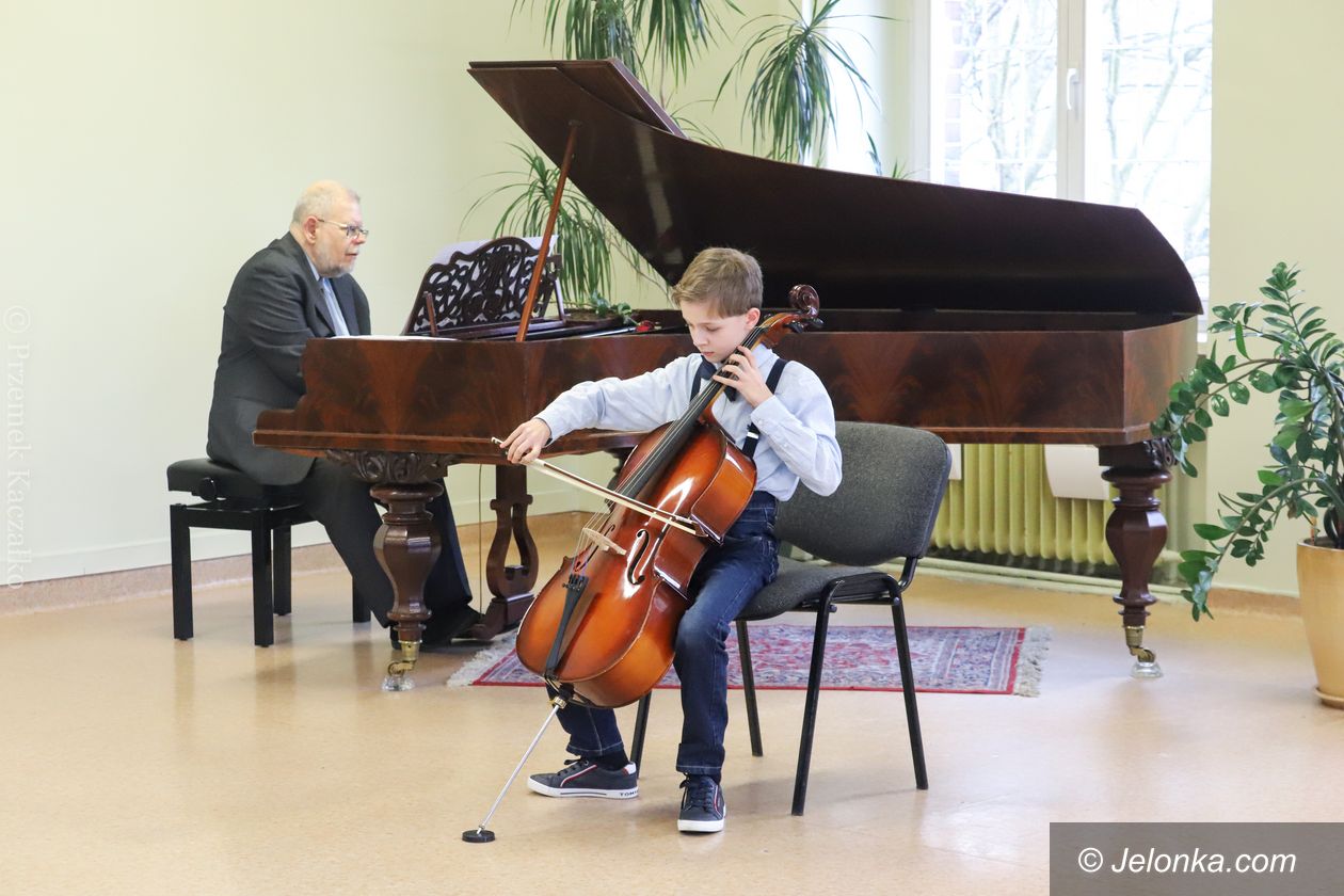 Jelenia Góra: Szkoła Muzyczna i KARR z koncertem na Dzień Kobiet