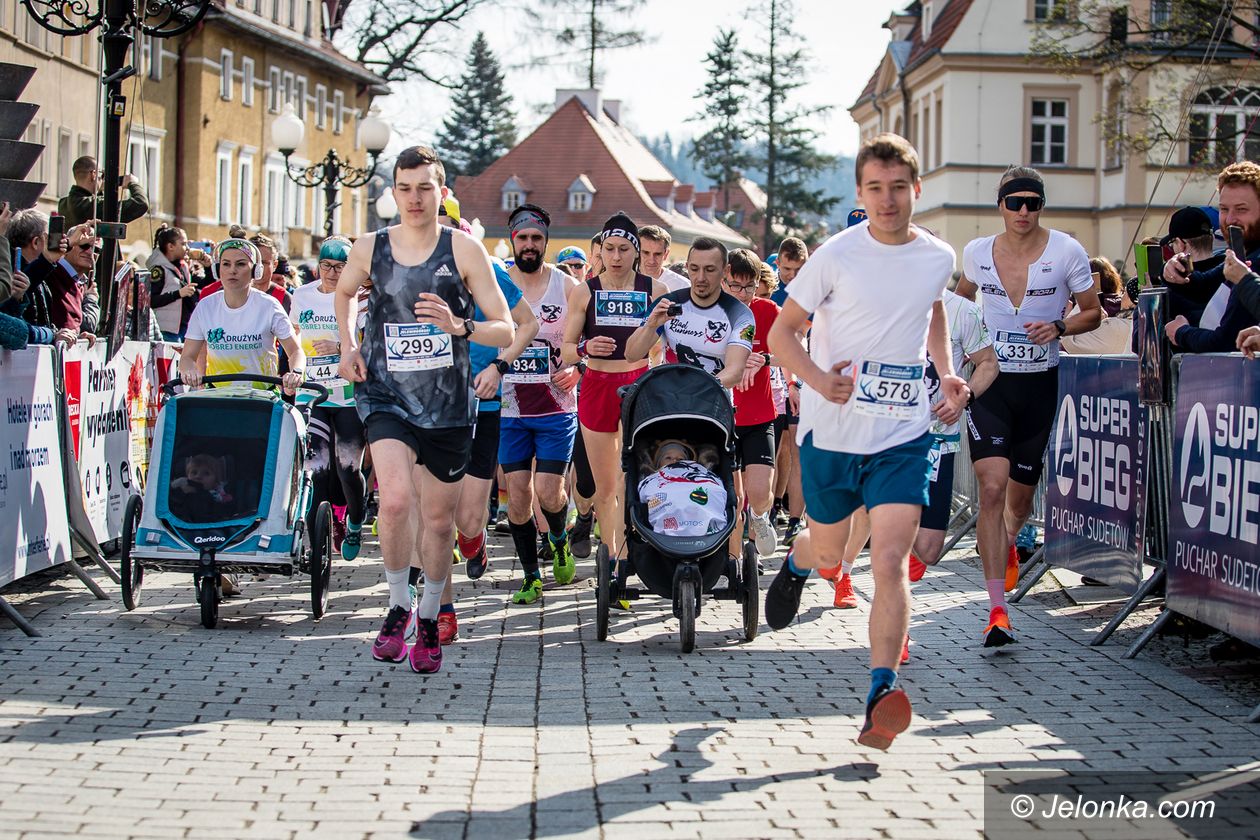 Jelenia Góra: Ponad 800 biegaczy na starcie