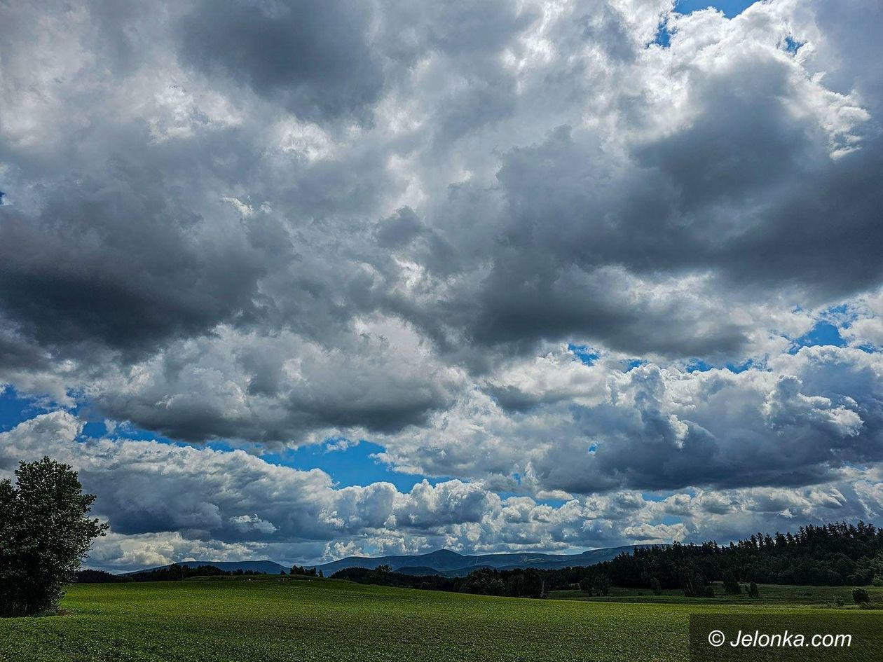 Jelenia Góra: Ciężkie chmury nad kotliną