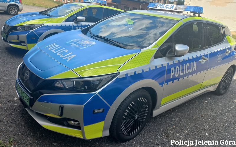 Jelenia Góra: Eko– auta dla policji