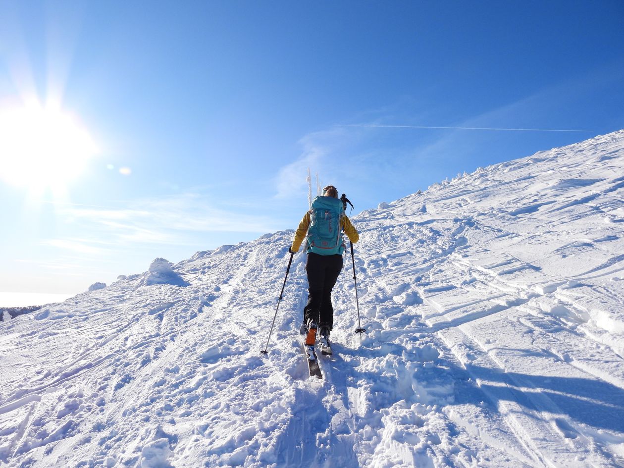 Karkonosze: Wędruj na nartach z głową