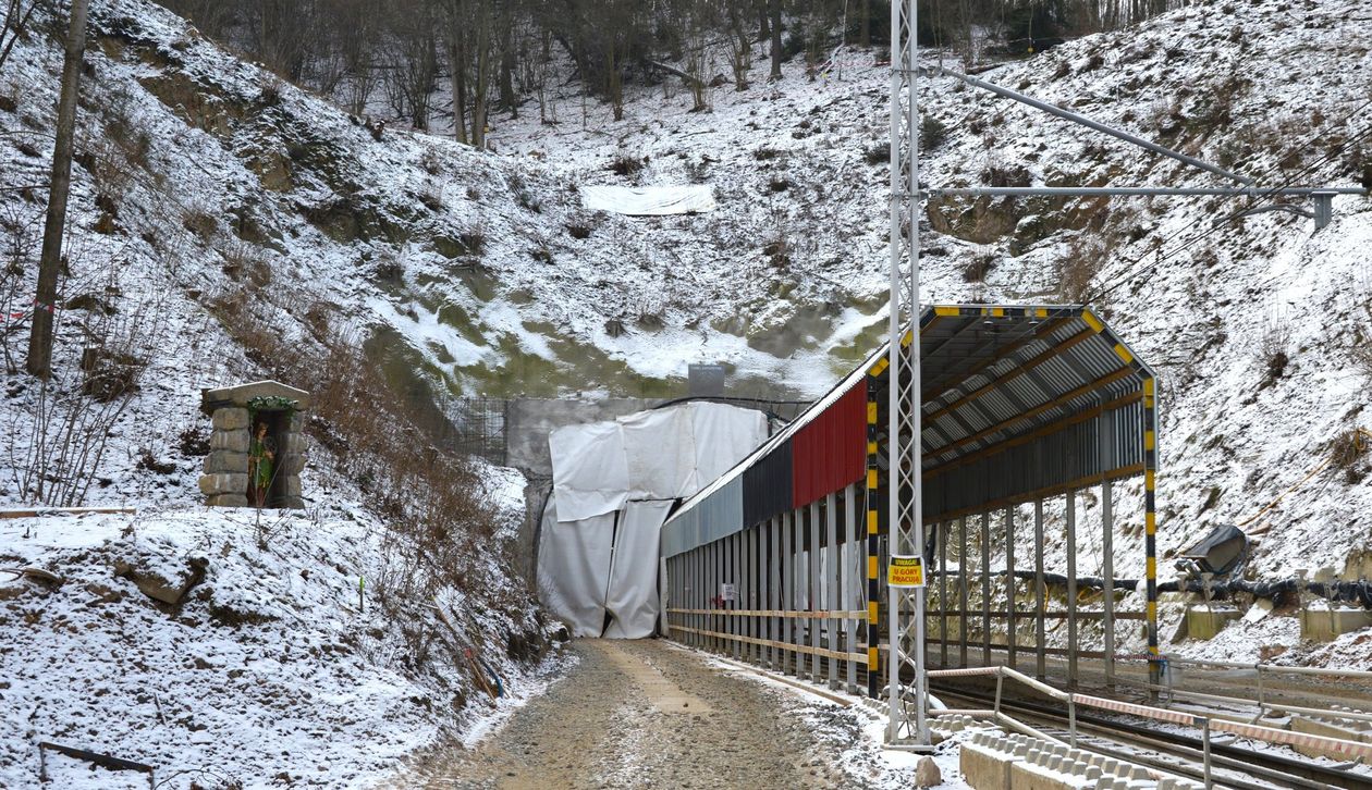 Trzcińsko: Kończą się prace w tunelu