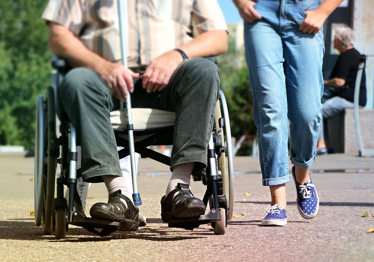 Powiat: Niepełnosprawni nadal z transportem