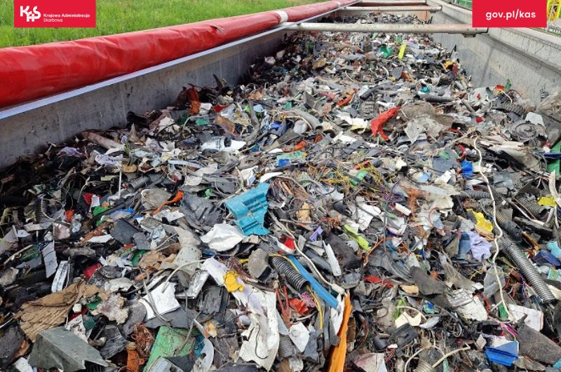 Autostrada A4: Zatrzymanie transportu nielegalnych odpadów