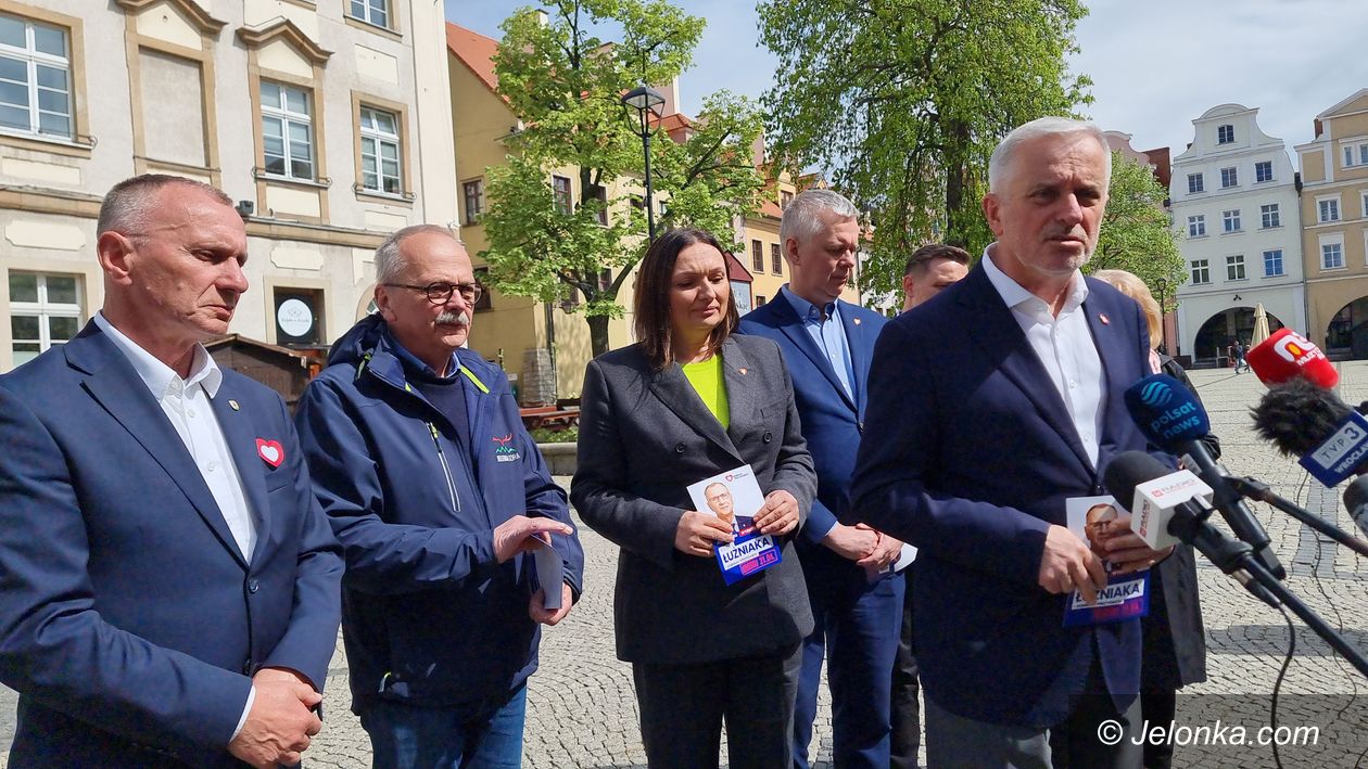 Jelenia Góra: Minister, wicemarszałek i prezydent ze wsparciem dla J. Łużniaka