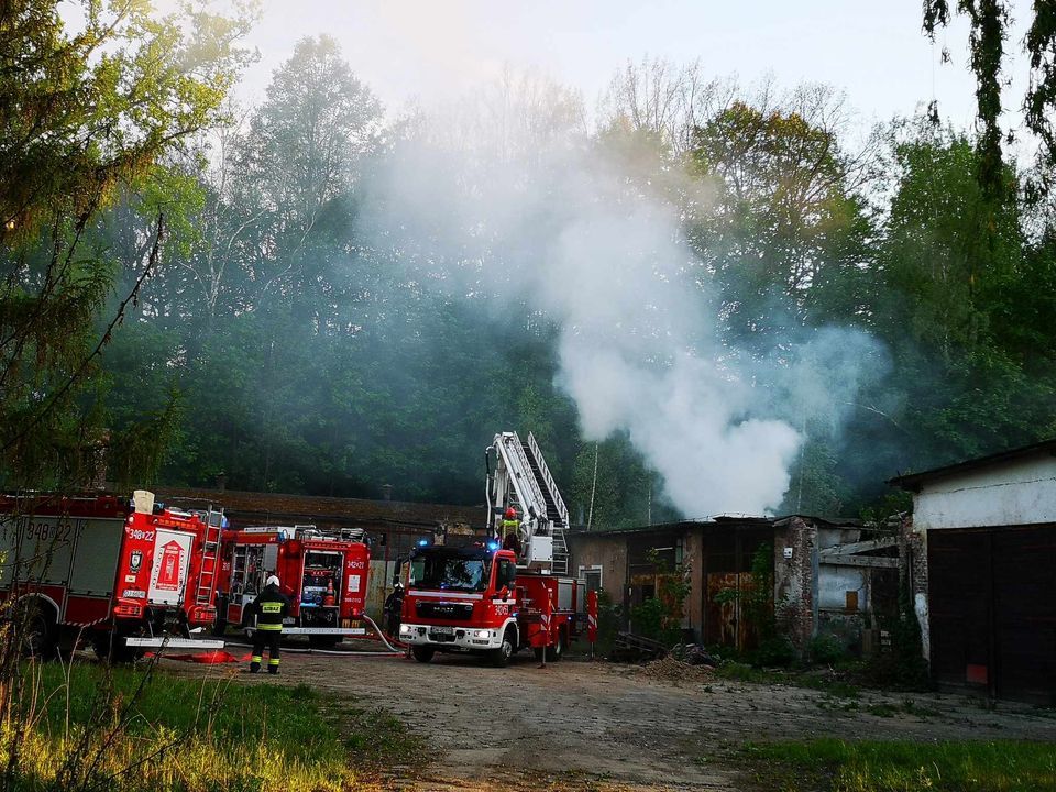 Jelenia Góra: Palił się pustostan