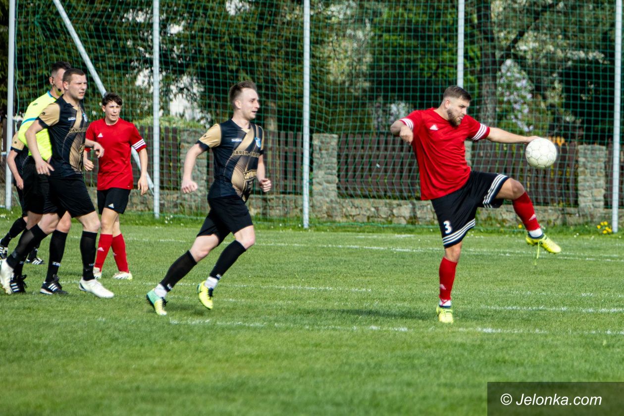 Liga okręgowa: Ciekawy bój w Jędrzychowicach [ZAPOWIEDŹ]