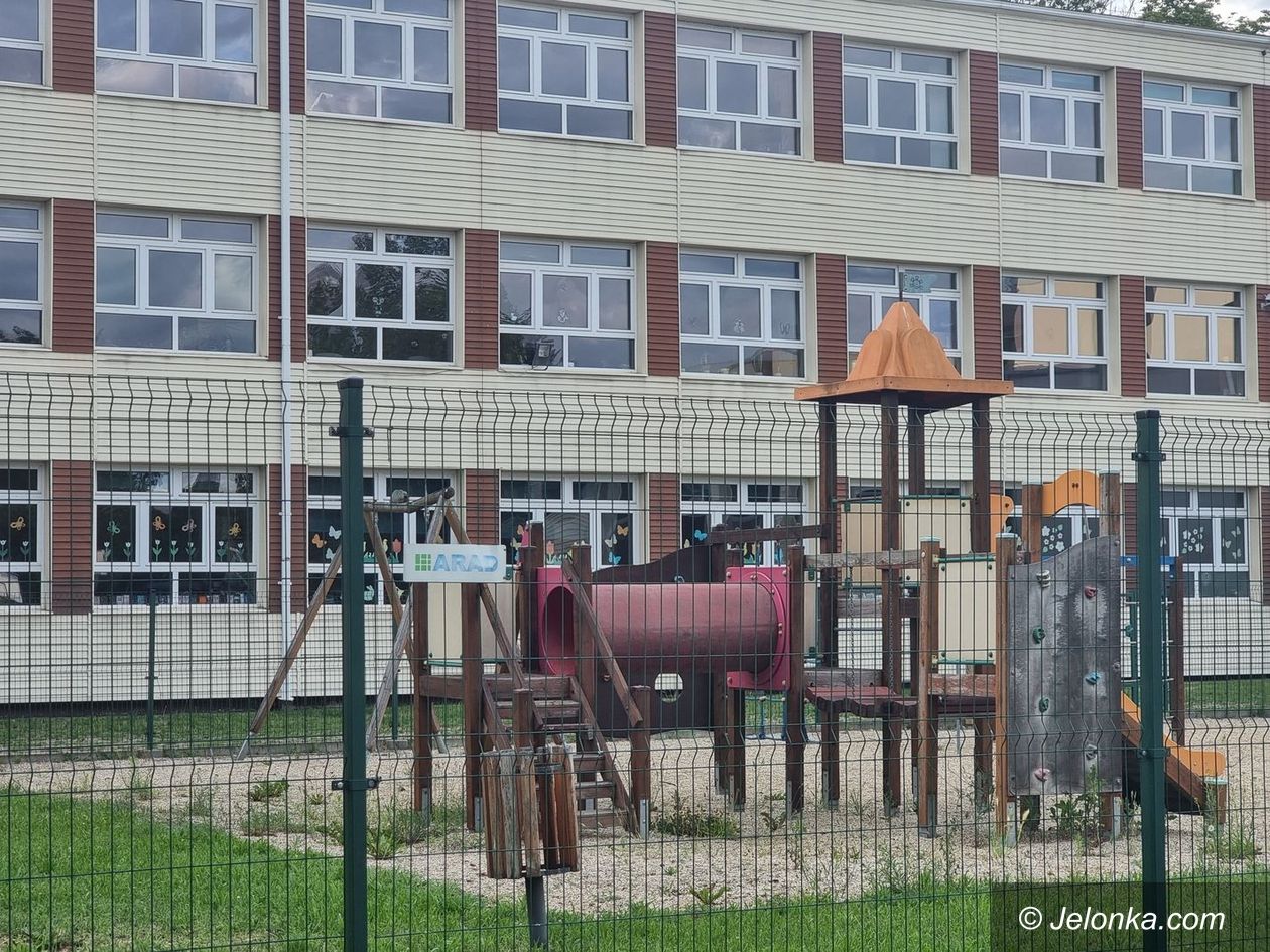 Jelenia Góra: Sporo ofert na remont placu zabaw