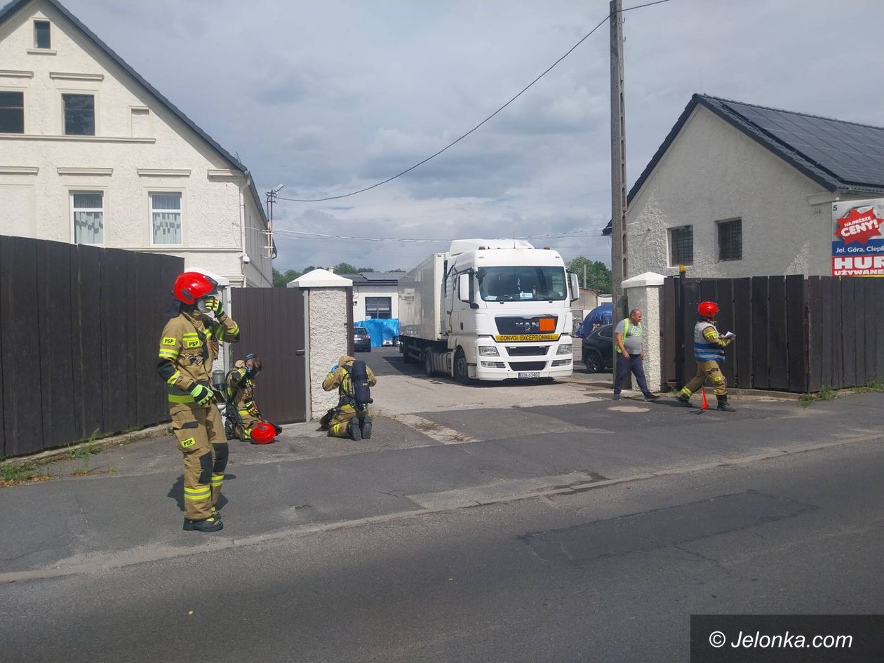 Sobieszów: Wyciek groźnych chemikaliów