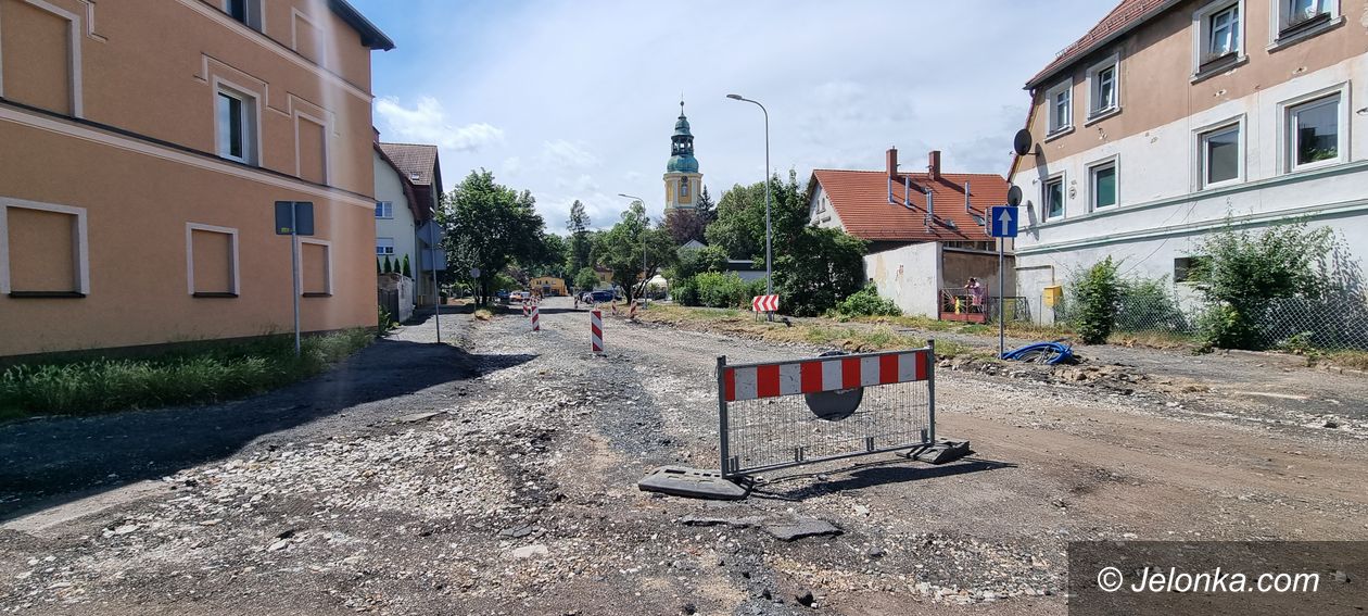 Cieplice: Plac Kombatantów w remoncie