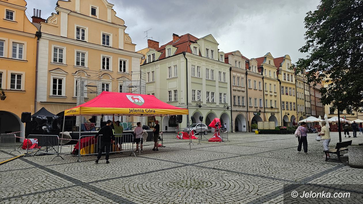 Jelenia Góra: Ulewa przeszkodzi w przedstawieniach?