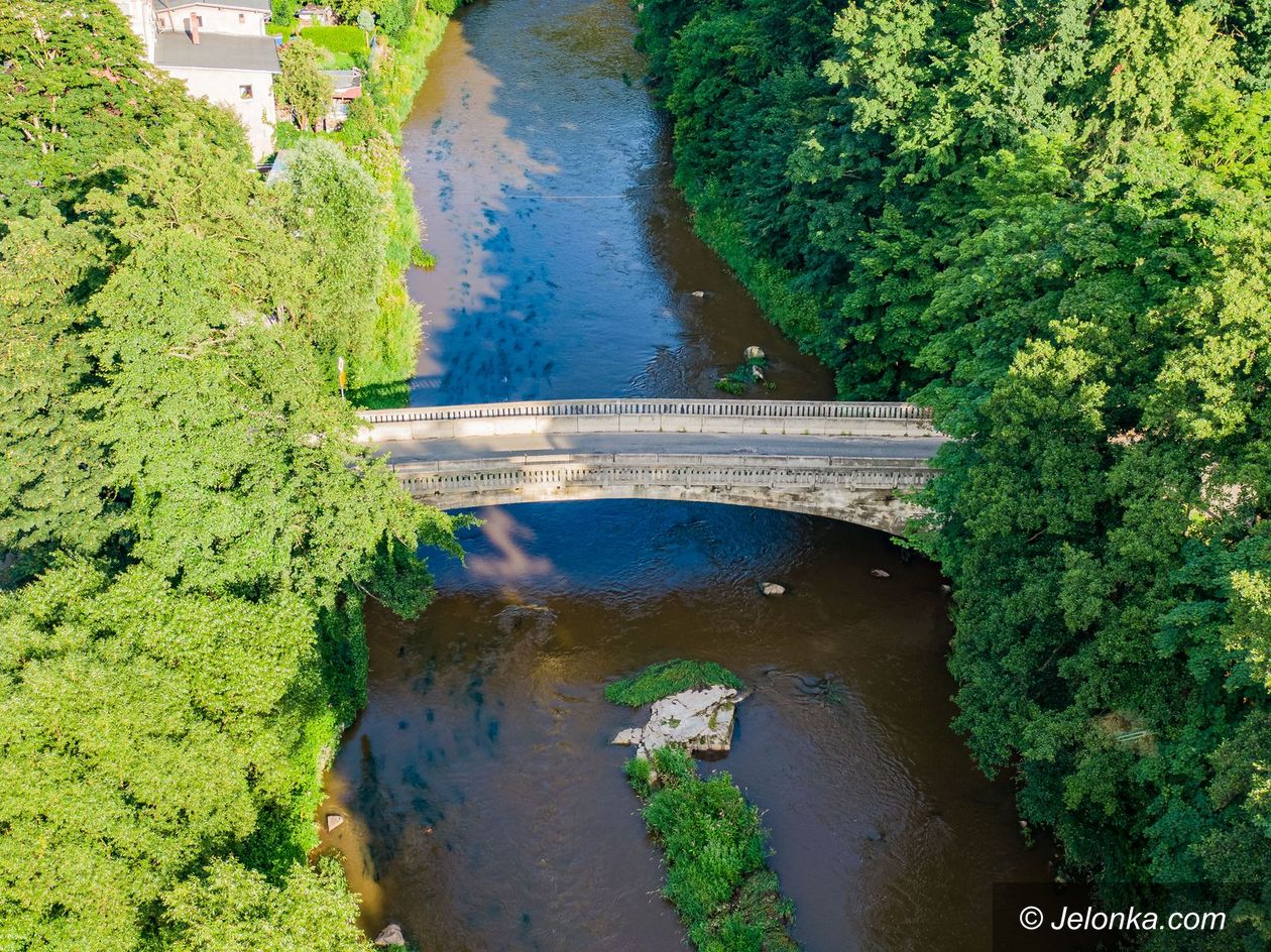 Janowice Wielkie: Most się sypie