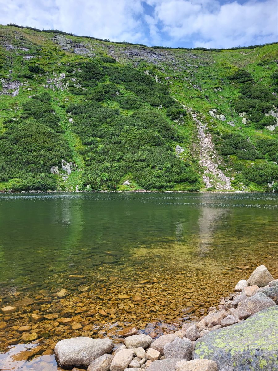 Karkonosze: Badania w górskich stawach