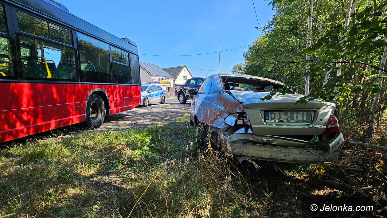 Jelenia Góra: Wypadek autobusu MZK