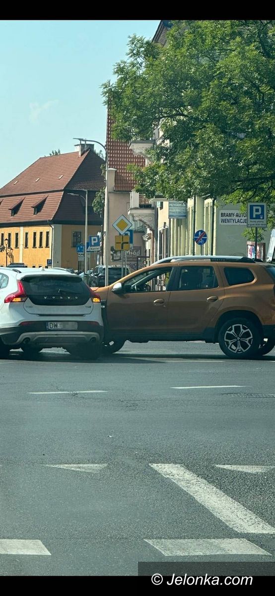 Jelenia Góra: Polubili się – Volvo z Dacią