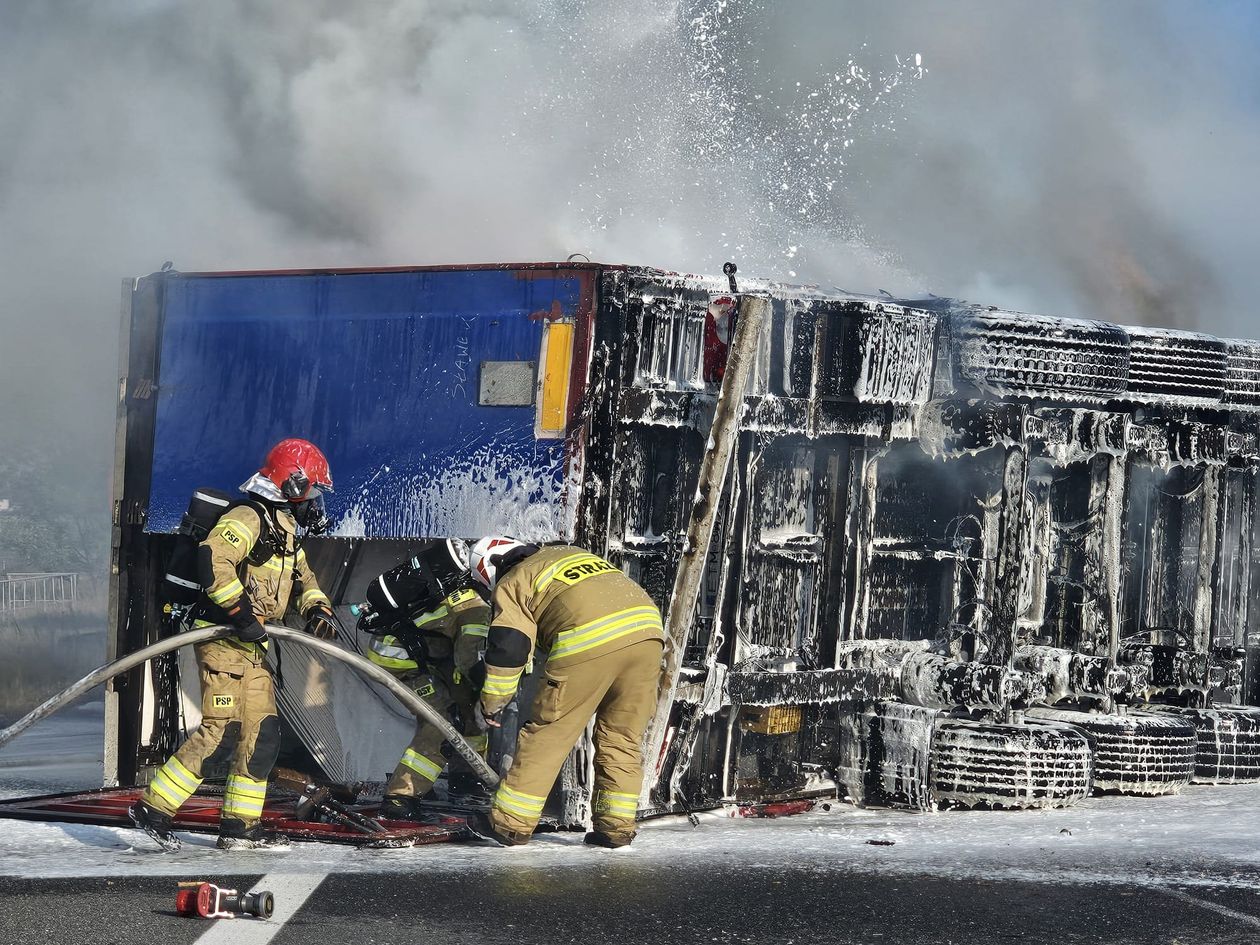 Autostrada A4: Spaliła się ciężarówka