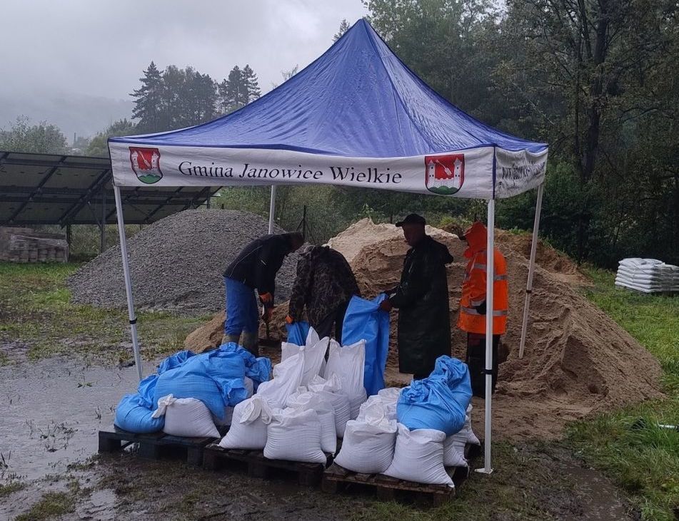 Janowice Wielkie: Pogotowie przeciwpowodziowe w Janowicach Wielkich