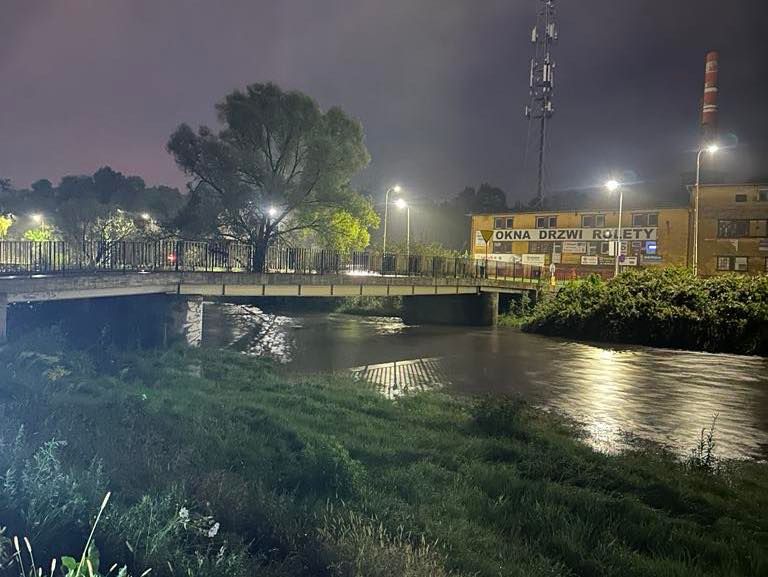 Jelenia Góra: Stany alarmowe na Bobrze i Kamiennej