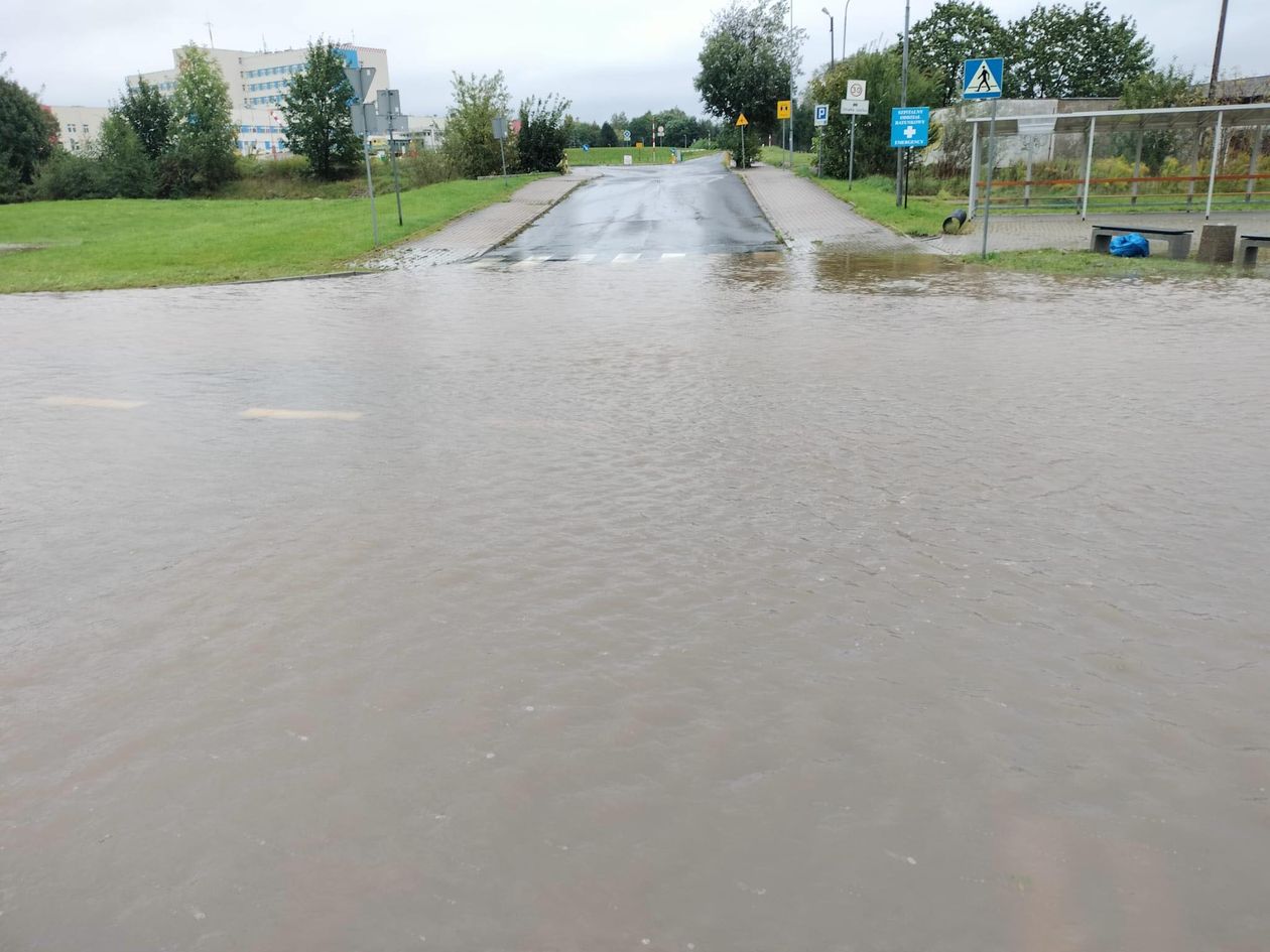 Jelenia Góra: Zamknięte skrzyżowanie na Zabobrzu