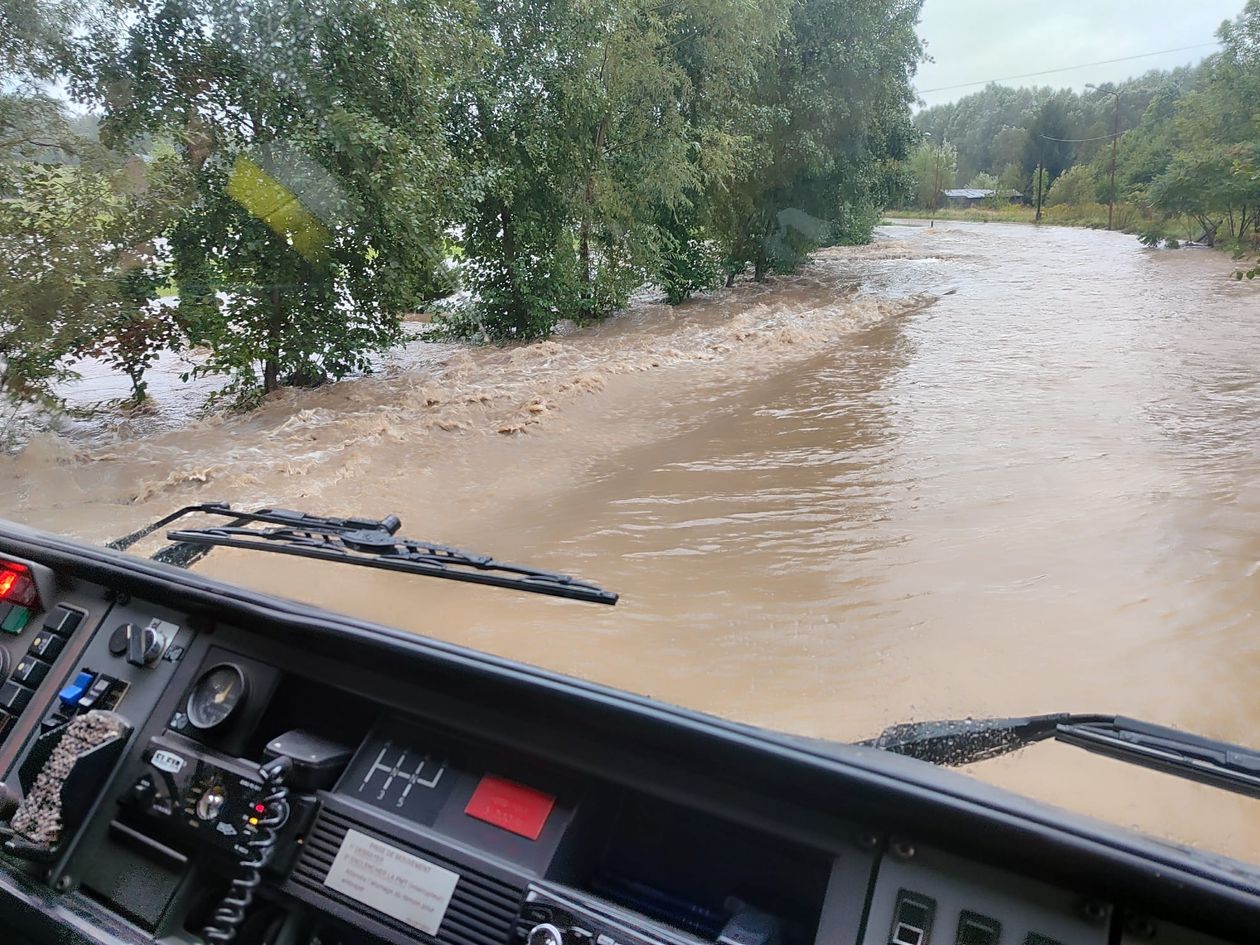 Wleń: Woda przelała się przez zaporę i zalała Wleń