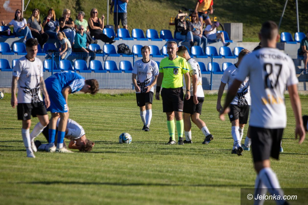 Liga okręgowa: Piłkarskie derby dla jeleniogórzan!