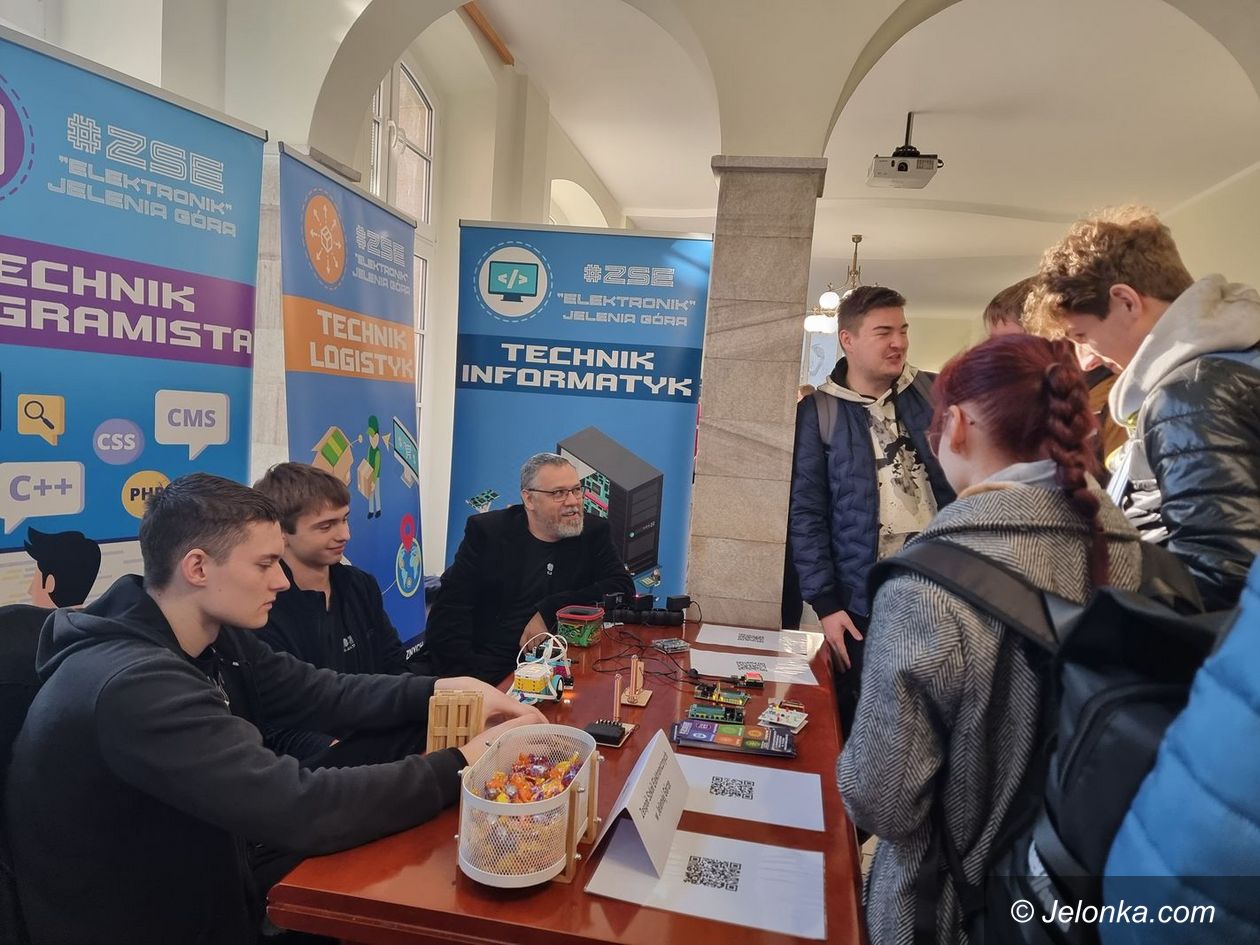 Jelenia Góra: Tłumy na targach pracy