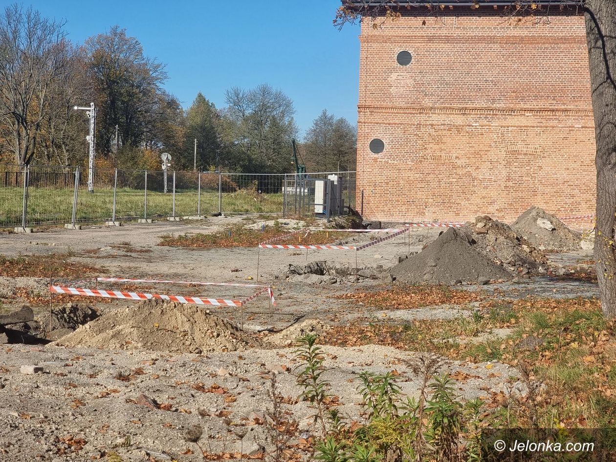 Kowary: Wystartowała budowa biblioteki