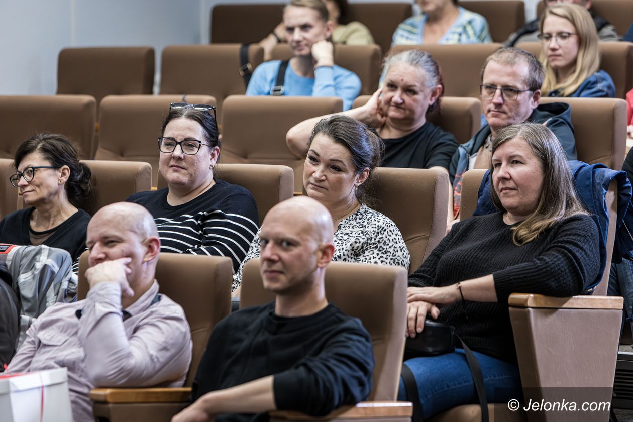 Jelenia Góra: Czytelnicy "Osady" i "Wnyków" zachwyceni