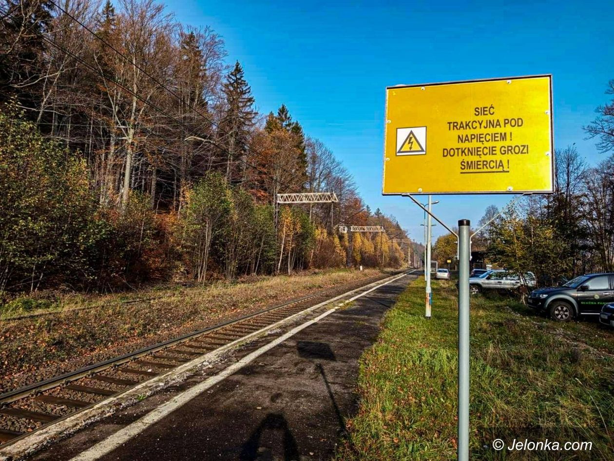 Szklarska Poręba: Złodzieje ukradli kable nad torami