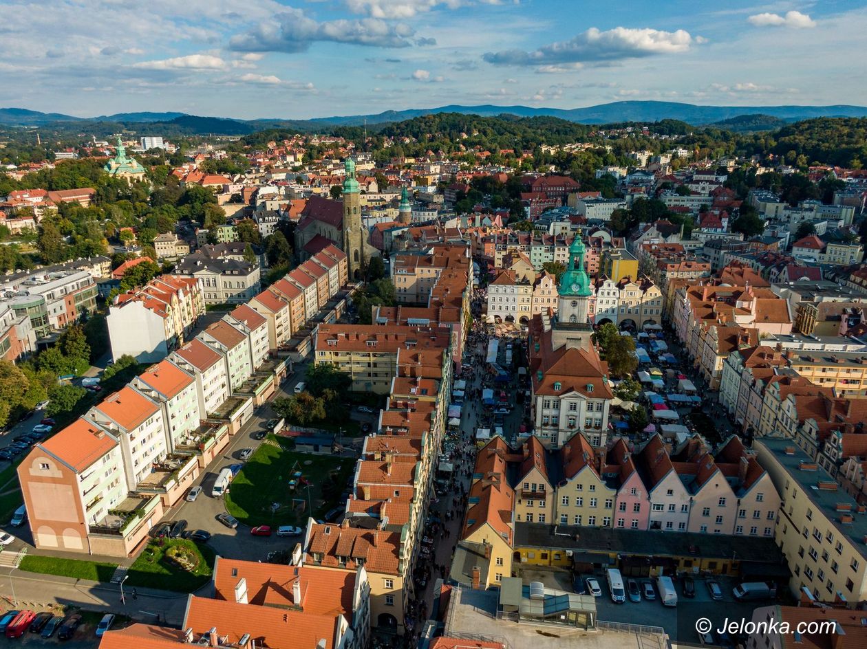 Jelenia Góra: Od stycznia ma być mniej aut w centrum