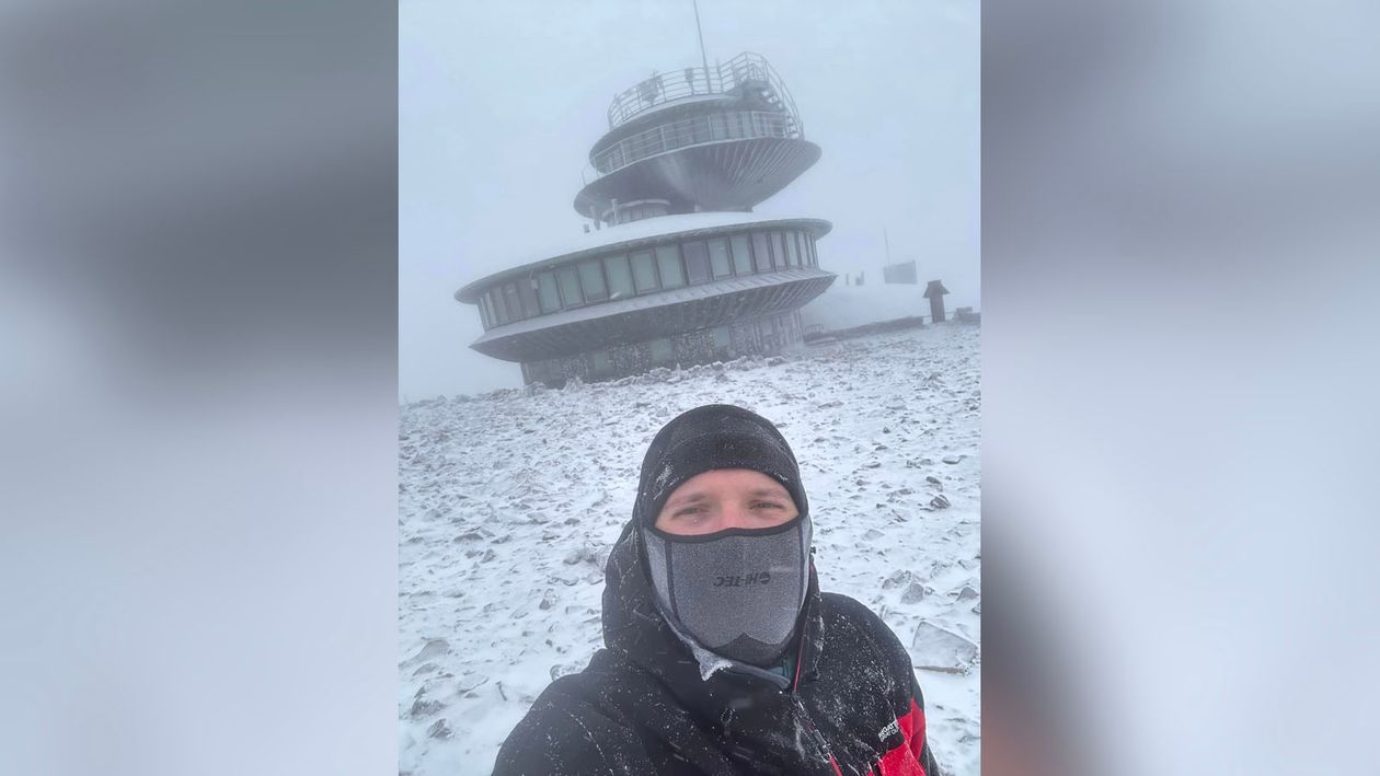 Karkonosze: Pierwszy śnieg w Jeleniej Górze, a drugi w Karkonoszach