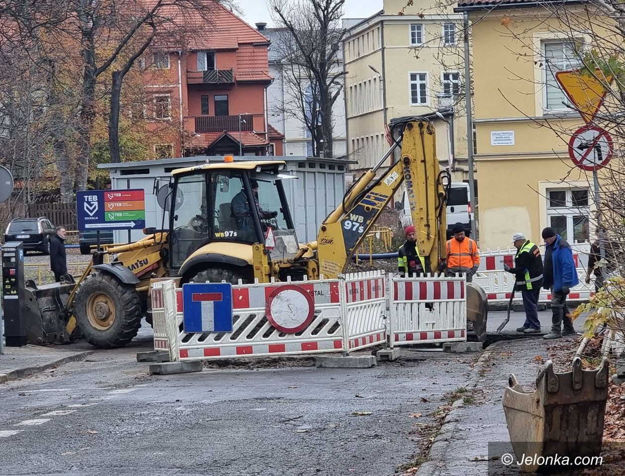 Jelenia Góra: Ruszył remont na Grabowskiego