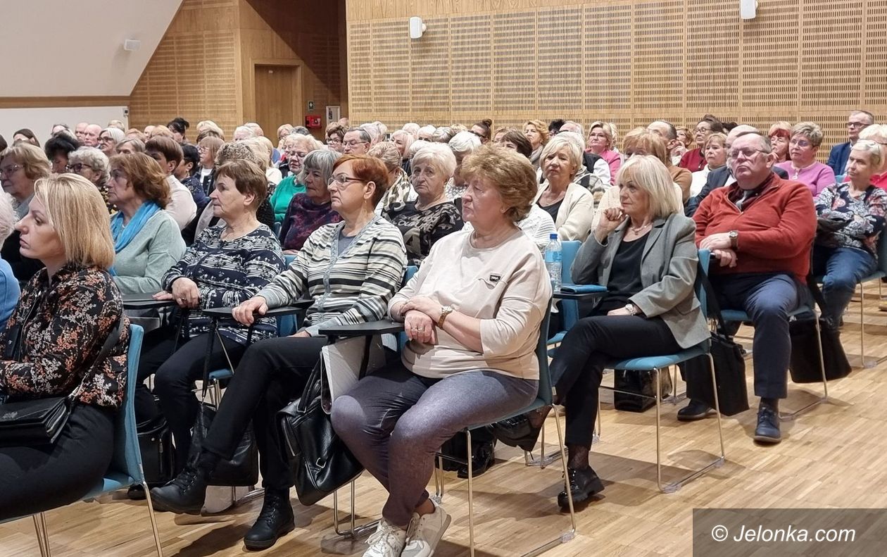 Sobieszów: Forum jeleniogórskich seniorów