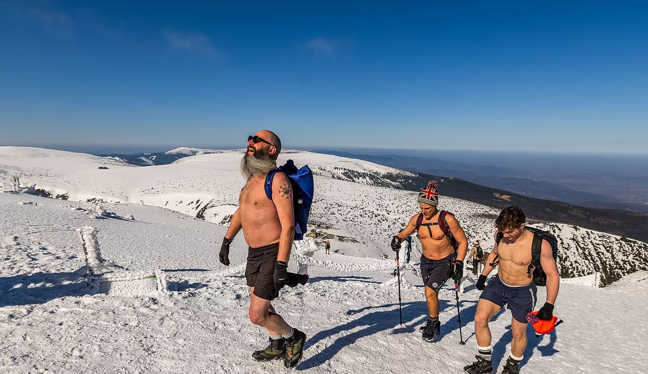 Karkonosze: Golasy wejdą na Śnieżkę