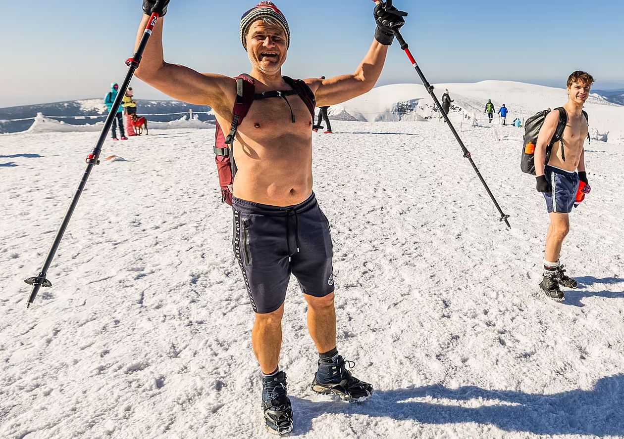 Karkonosze: Golasy wejdą na Śnieżkę