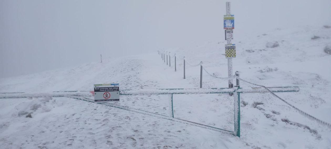 Karkonosze: Pozamykali szlaki w Karkonoszach