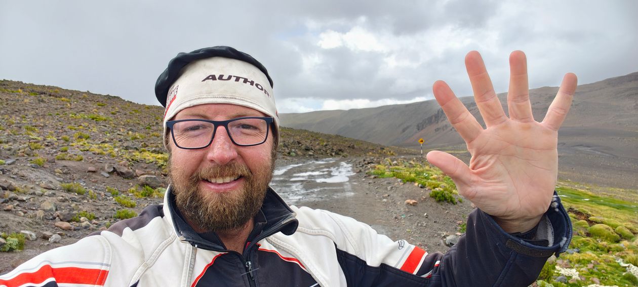 Jelenia Góra: Damian z Jeleniej Góry wybrał się na rower do... Chile