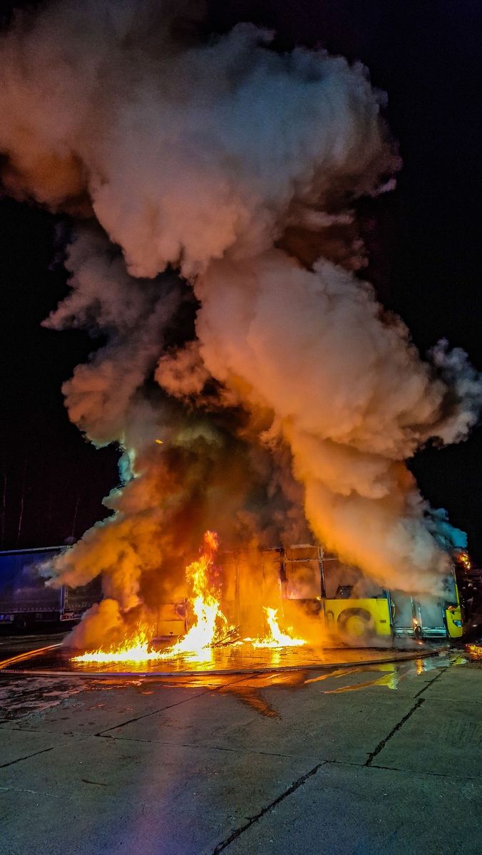 Kowary: Spalił się autobus