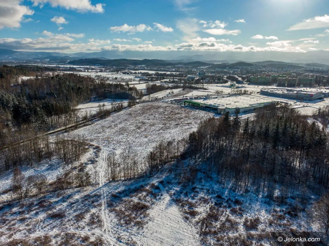 Jelenia Góra: Budowa hali nadal w zawieszeniu