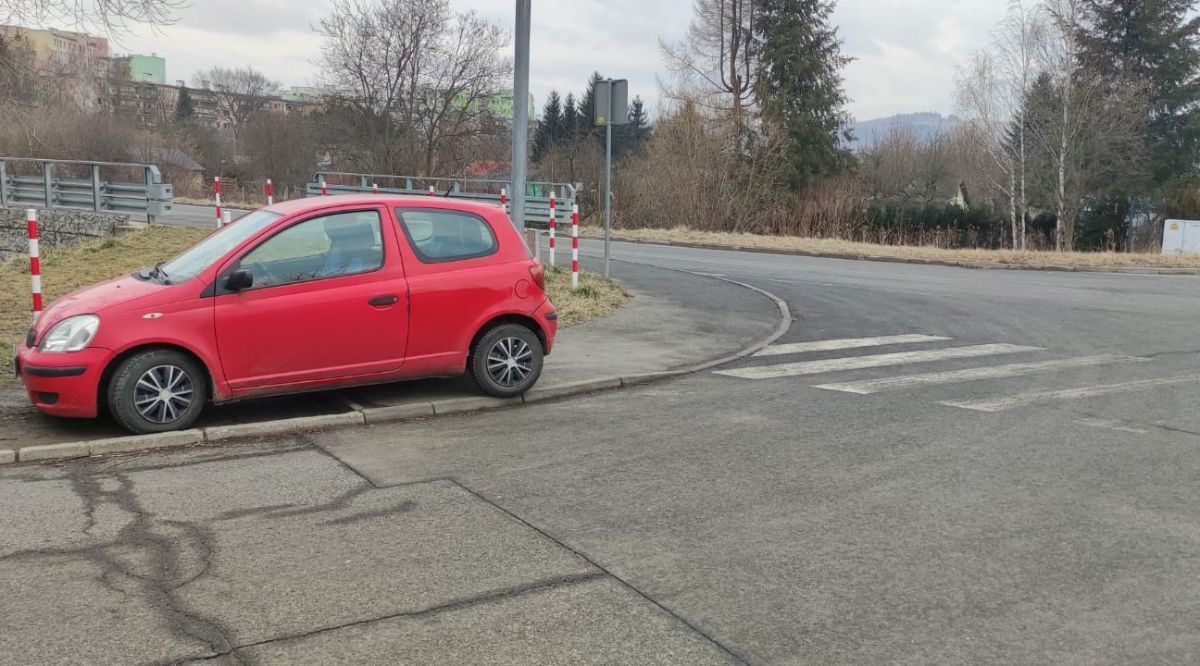 Jelenia Góra: Nowa porcja wyczynów Januszy parkowania