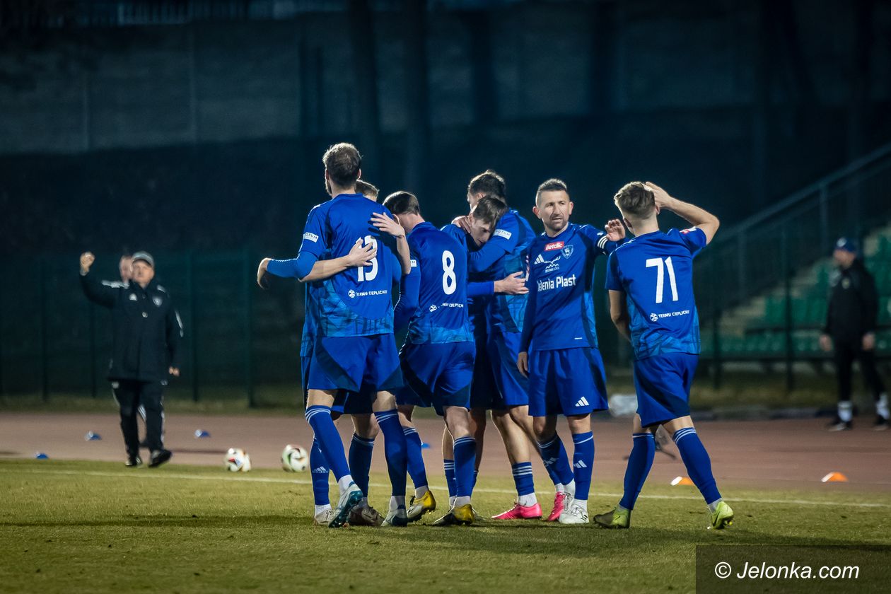 Jelenia Góra: Złoty gol. Twierdza Złotnicza obroniona!