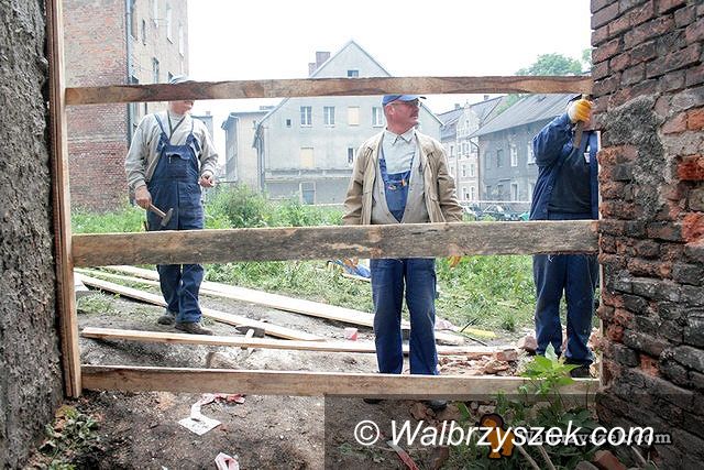 Wałbrzych: Runęła ściana przy ulicy Piotra Skargi