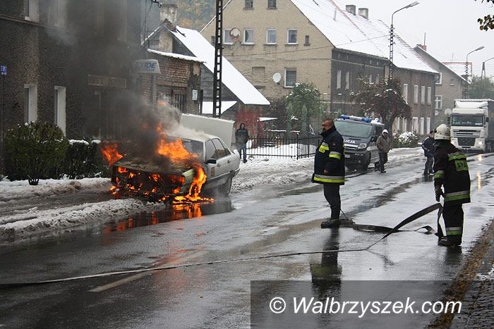 REGION, Głuszyca: Płonął samochód w Głuszycy