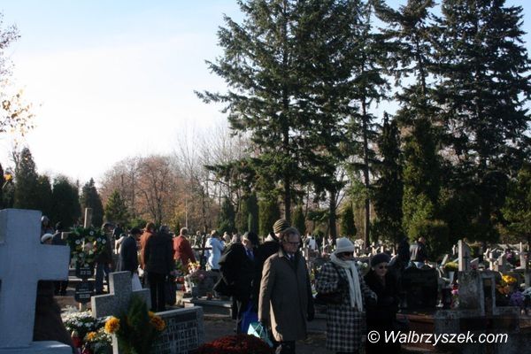 Wałbrzych: Wałbrzyszanie na cmentarzach