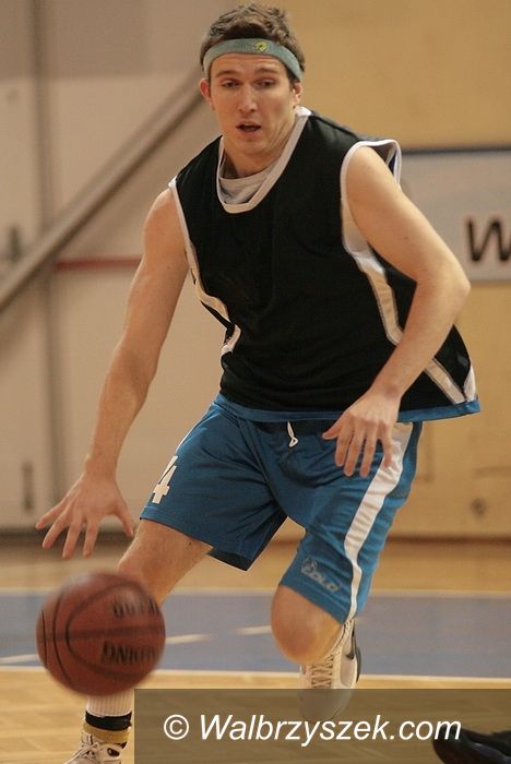 Wałbrzych: Rozegrają zaległą kolejkę OSiR Basket Ligi