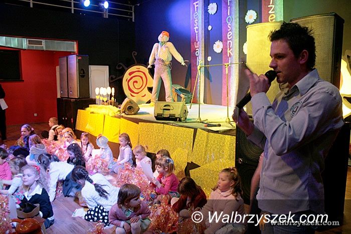 Wałbrzych: Najmłodsi piosenkarze wystąpili w WOK– u