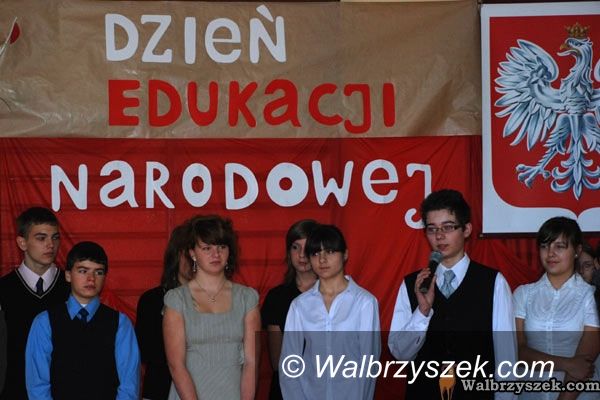 REGION, Głuszyca: Uroczyste obchody Dnia Edukacji Narodowej
