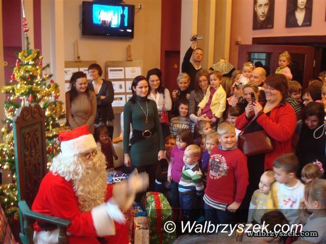Wałbrzych: Mikołaj zawitał do Teatru Lalki i Aktora w Wałbrzychu