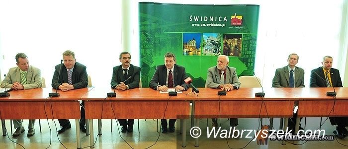 Świdnica/Wałbrzych: Samorządowcy bronią Grebera i piszą do premiera Tuska